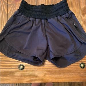 Lululemon Tracker shorts